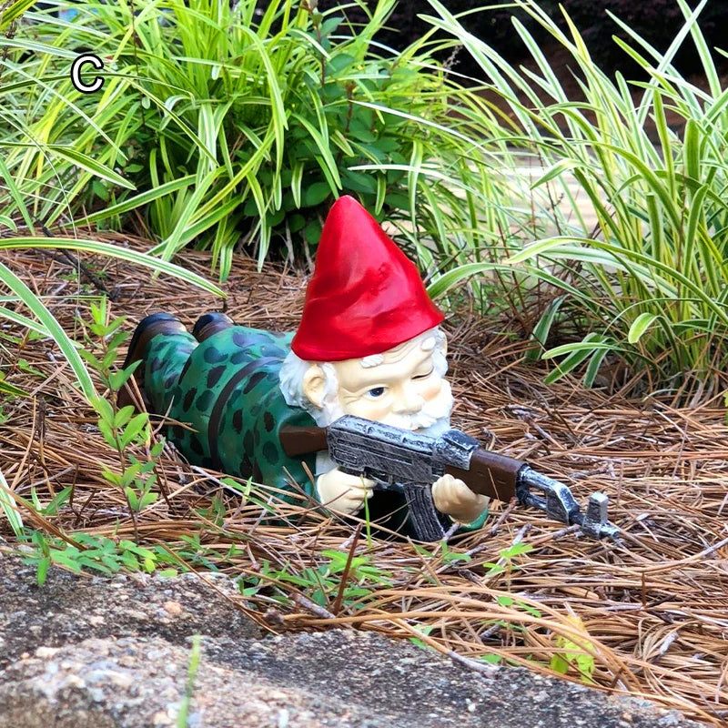 Garden Lawn Funny Army Statue